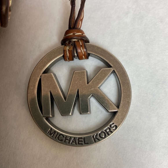 Michael Kors Path work Hand Bag - Picture 2 of 2